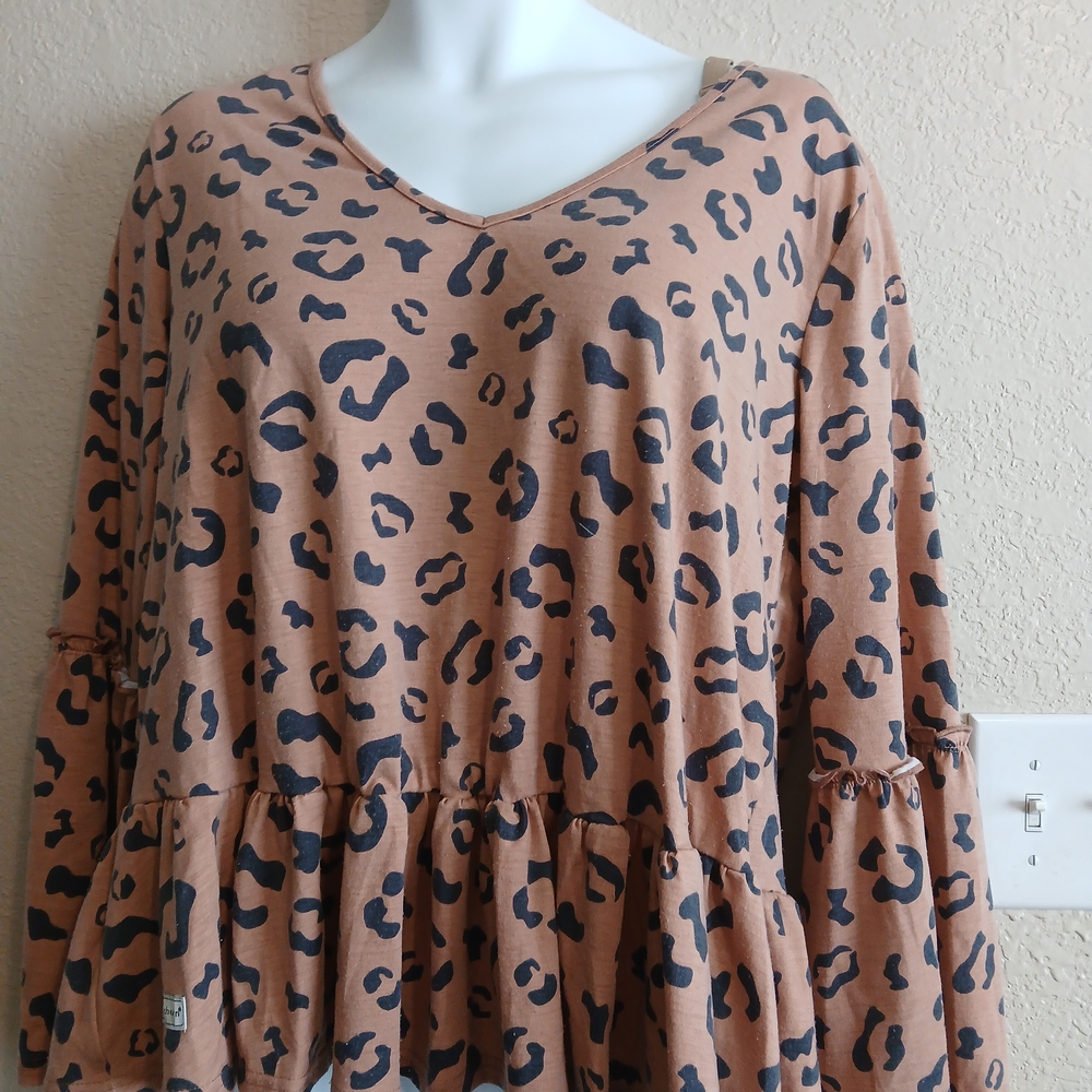 Simply Southern Tan and Black Leopard Print Top